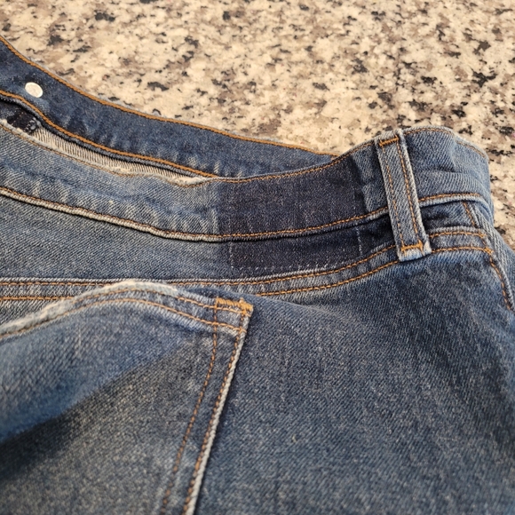 Abercrombie and Fitch Blue Denim High Rise Mom Shorts  36/22 Distressed Grunge - Picture 4 of 8